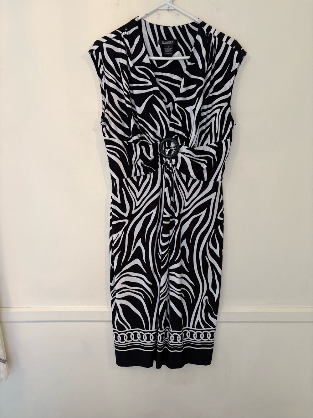 Glamour Women’s V Neck Blk/Wht Geometric Design Dress-Sz 12